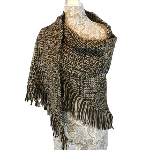 NWT SONSEEKER SHAWLS Woven comforts Handmade shawl fishermen's wool - Picture 4 of 12